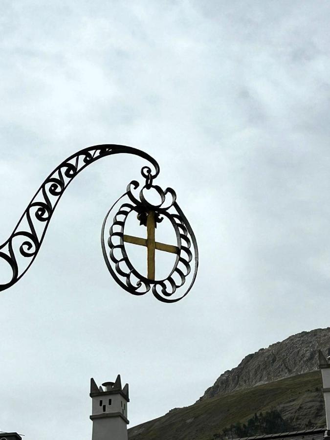 Weisses Kreuz - Crusch Alva Bed & Breakfast Samedan Dış mekan fotoğraf
