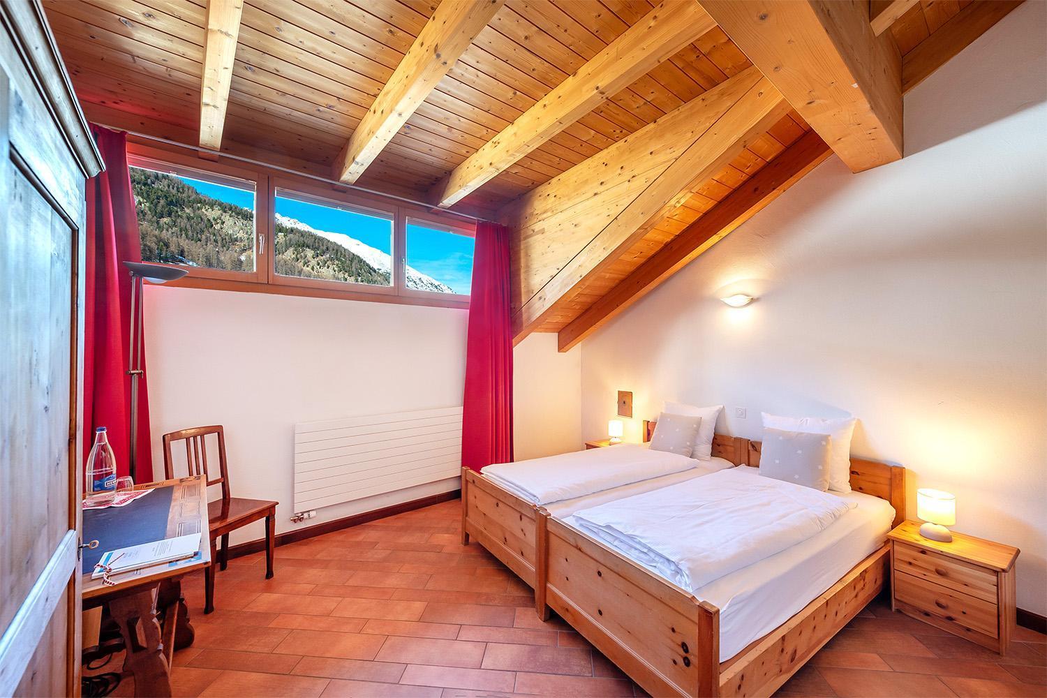 Weisses Kreuz - Crusch Alva Bed & Breakfast Samedan Dış mekan fotoğraf