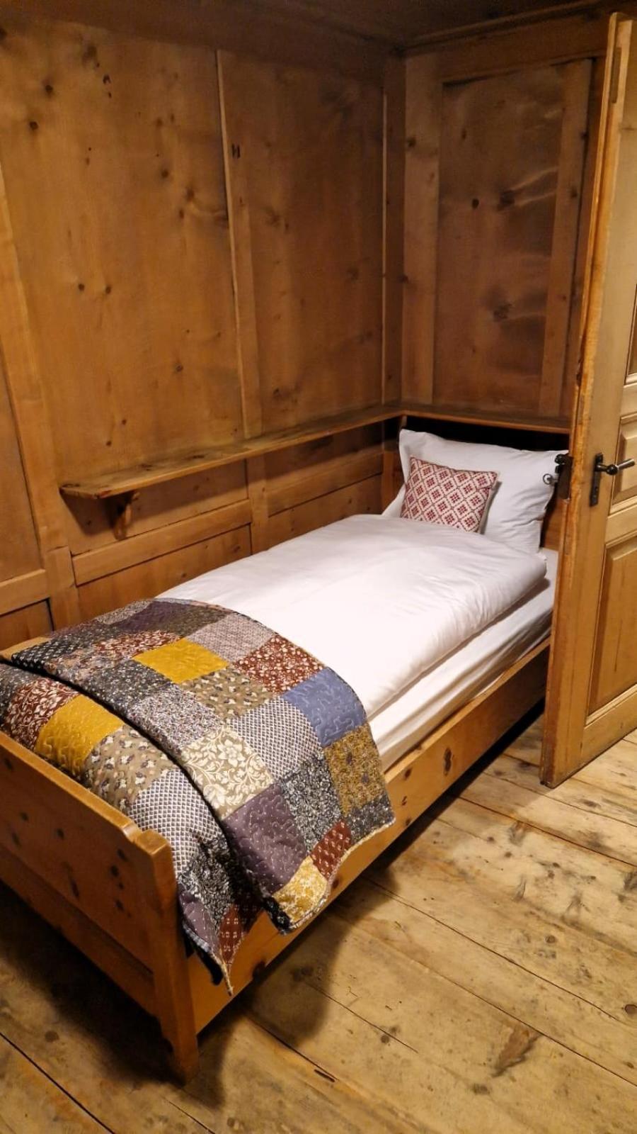 Weisses Kreuz - Crusch Alva Bed & Breakfast Samedan Dış mekan fotoğraf